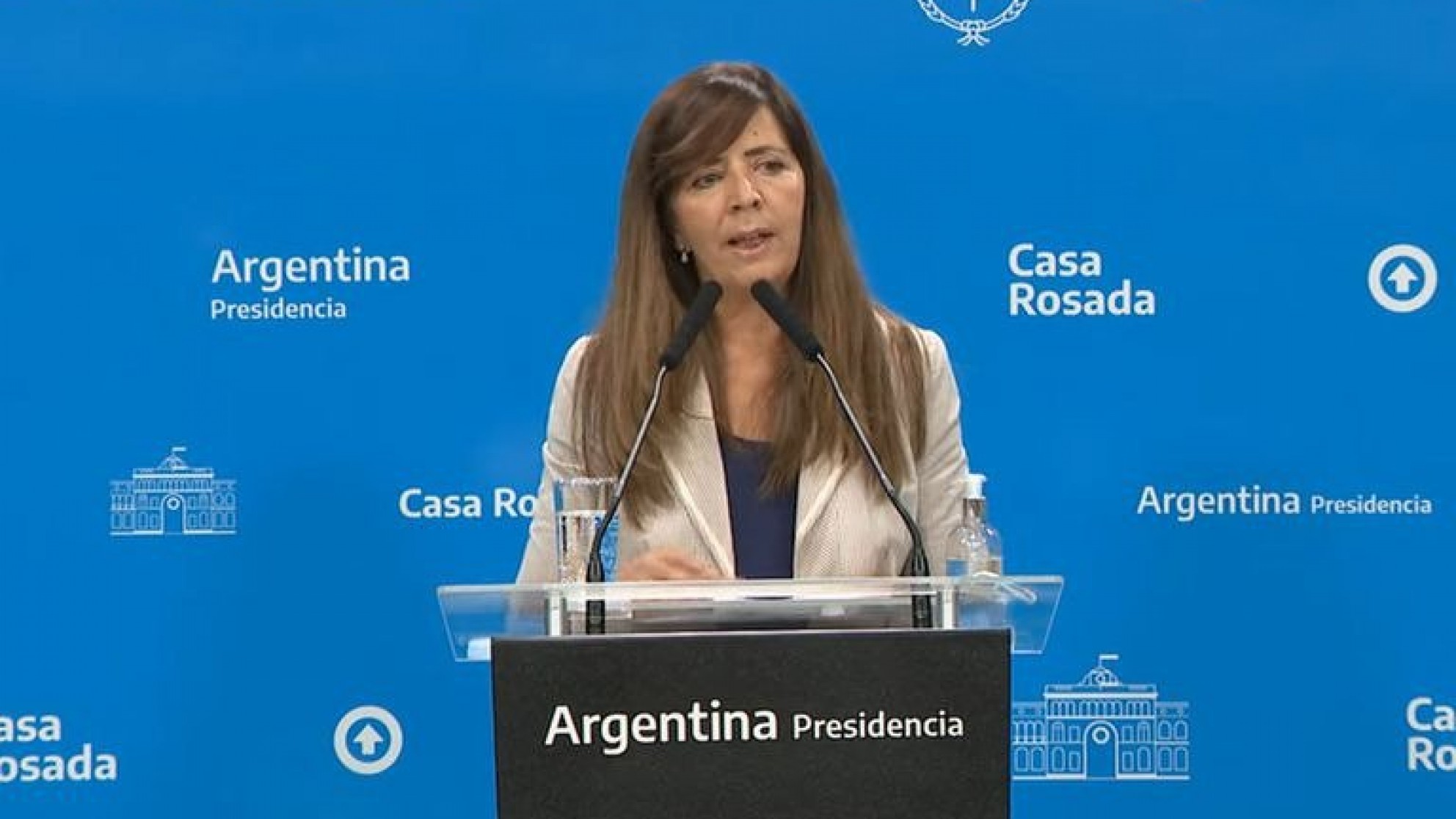 El Gobierno destacó la "recuperación del empleo" y descartó que piensen en devaluar
